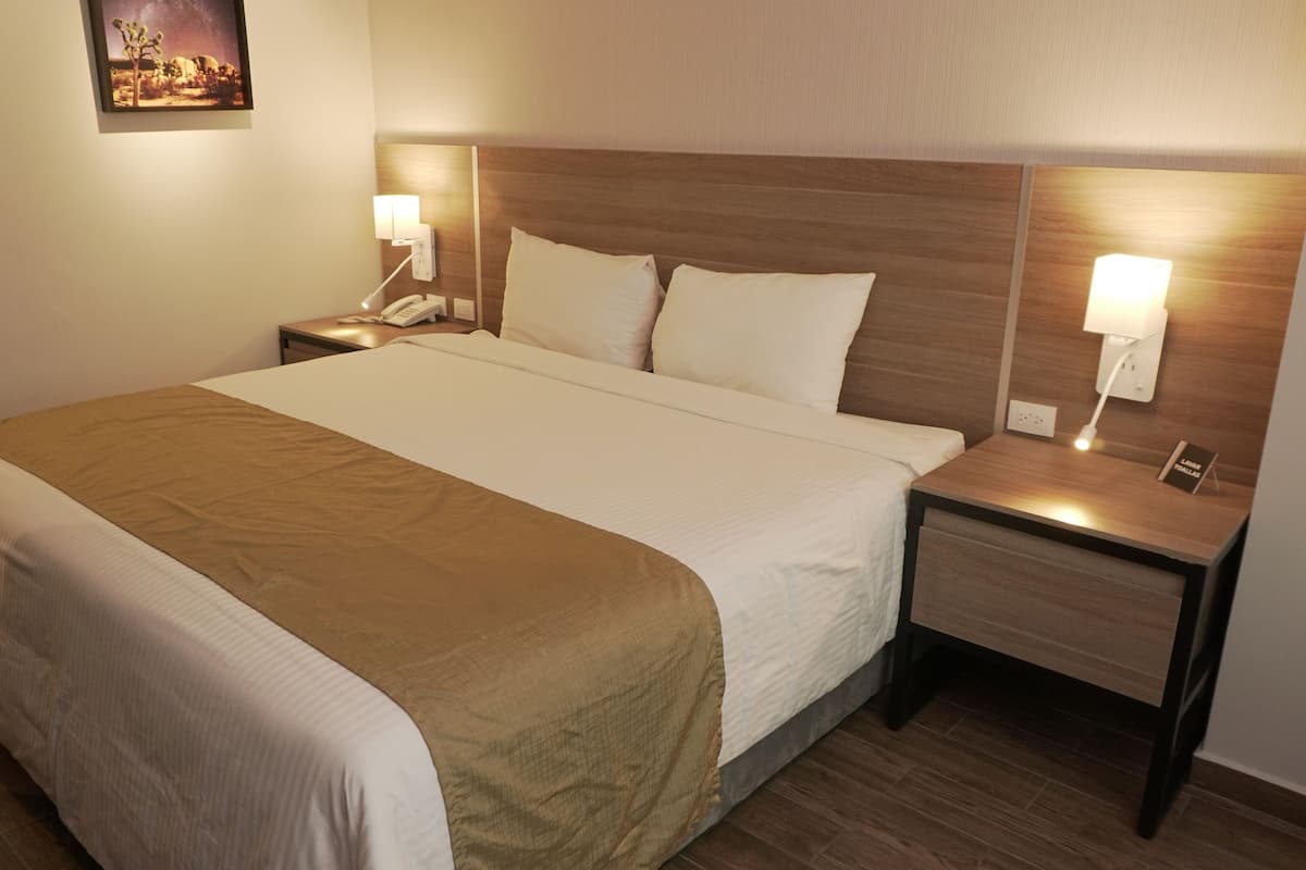 Down duvets, in-room safe, individually furnished, desk