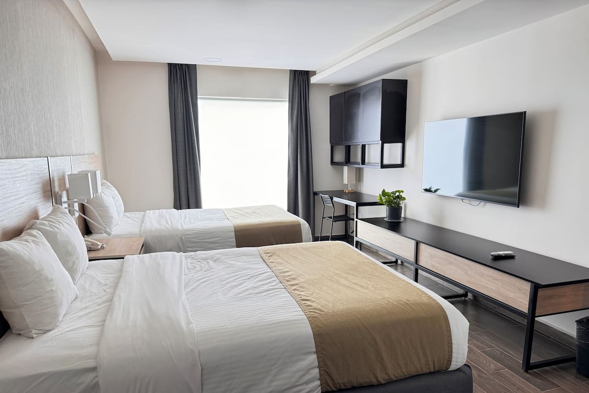 Down duvets, in-room safe, individually furnished, desk