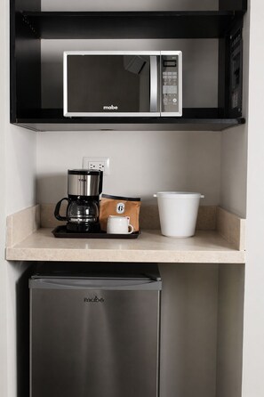 Kaffee und/oder Kaffeemaschine
