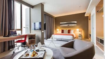 Junior Suite | Premium bedding, minibar, in-room safe, desk