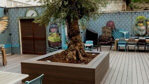 Outdoor dining - Nobel Palace (Belgrade)