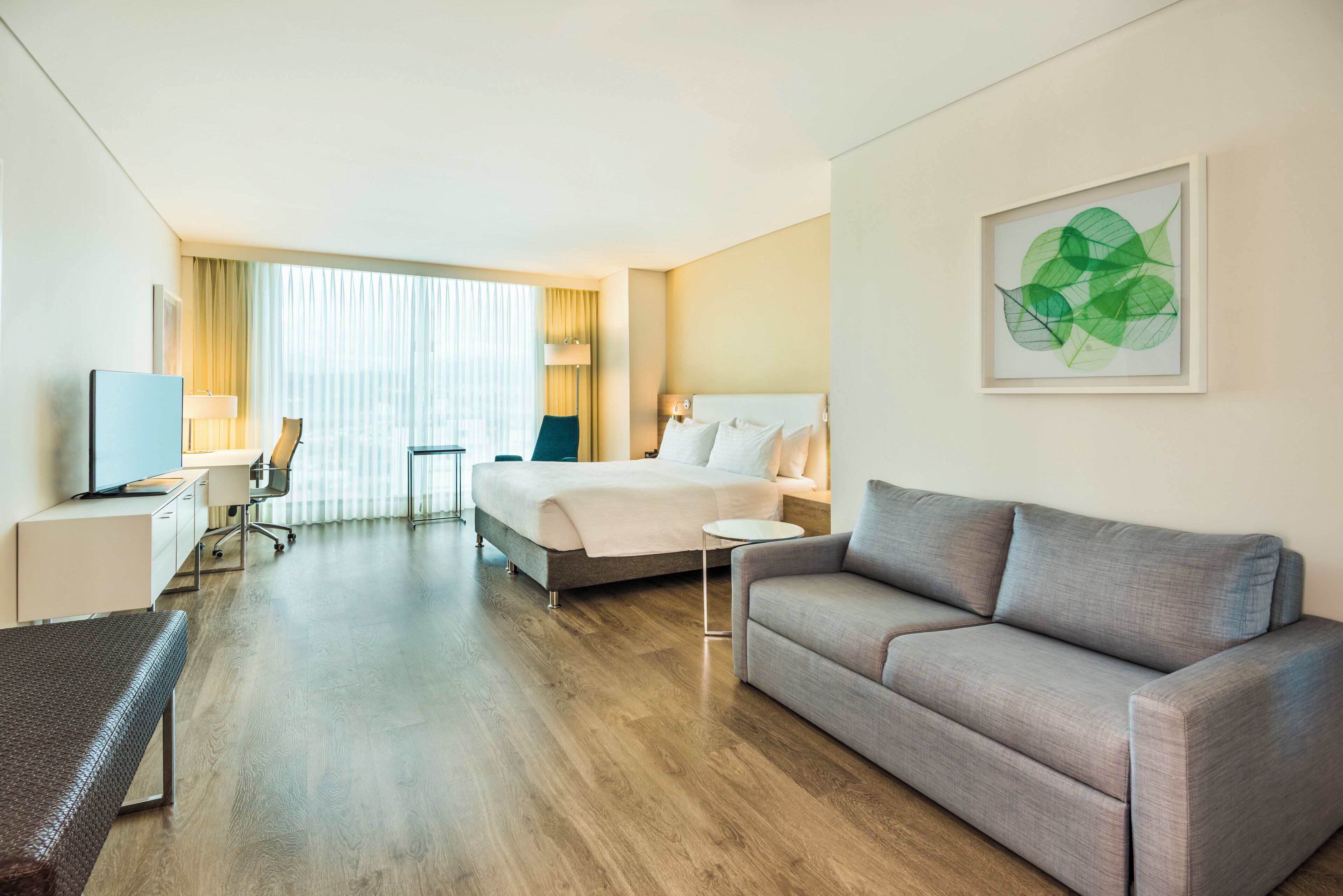 Minibar, coffres-forts dans les chambres, bureau, chambres insonorisées