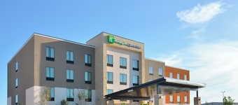 Holiday Inn Express & Suites Oklahoma City Mid - Arpt Area by IHG