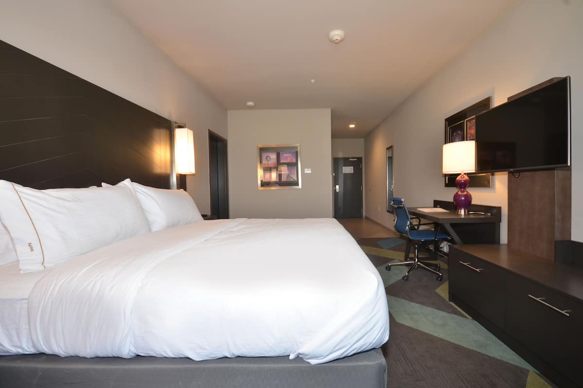 1 habitación, ropa de cama de alta calidad y escritorio