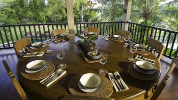 Villa, 5 Schlafzimmer, eigener Pool | Minibar, Zimmersafe, individuell eingerichtet, Schreibtisch