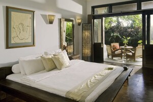 Minibar, caja de seguridad en la habitación y muebles diferentes 