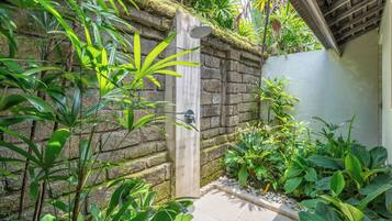 Villa, 3 Bedrooms, Private Pool | Bathroom | Free toiletries, hair dryer, towels