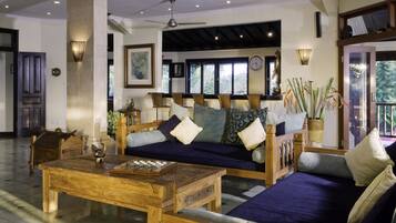 Villa, 5 Bedrooms, Private Pool | Living room | Flat-screen TV, DVD player