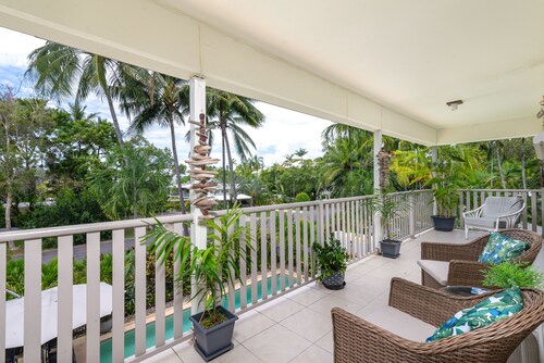 Seascape Holiday-Tropical Reef Apartment