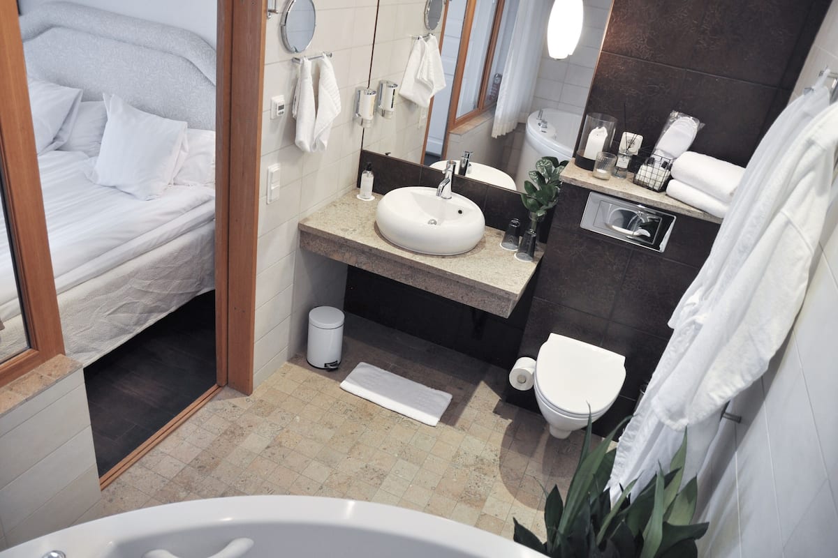 junior suite | bathroom | hair dryer, towels