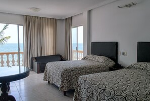 Room  Ocean View   | Free WiFi
