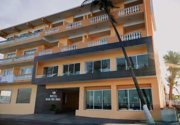 Front of property - Hotel Real del Mar (Veracruz)