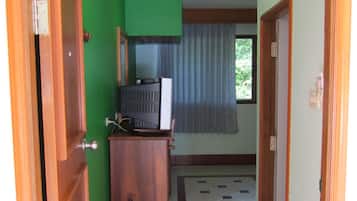 Standard Double Room with Air Conditioning | 客房服务设施