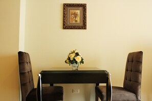 Studio | In-room dining - LK Crystal Place (Pattaya)