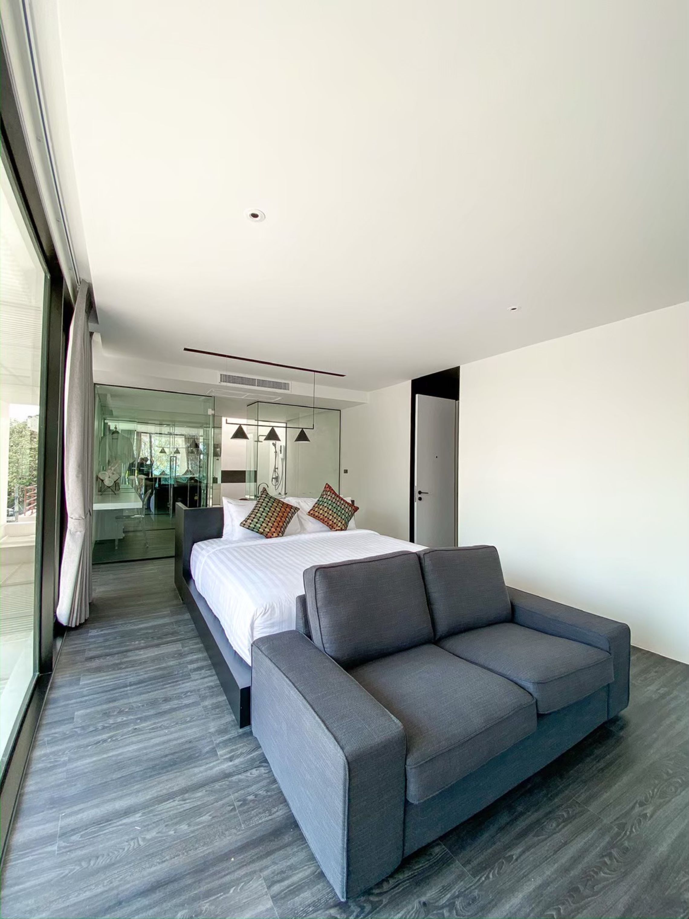 Suite, Hot Tub, Sea View | Free WiFi, bed sheets