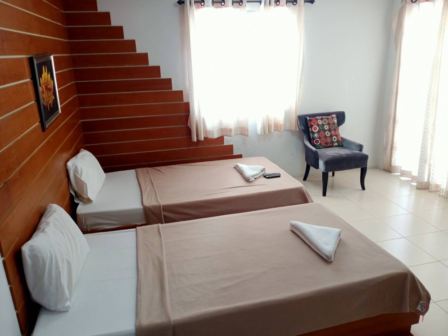 standard twin room, 2 single beds | bathroom | shower, free toiletries, towels