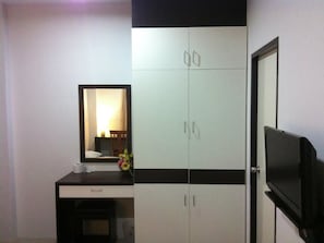 Kamar Standar | Fasilitas kamar