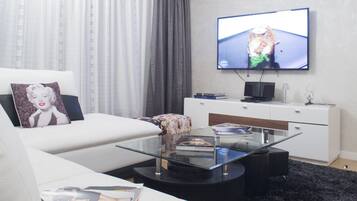 Lejlighed - 1 soveværelse | Stue | Fladskærms-tv