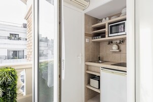 Apartamento, 1 habitación | Ropa de cama de alta calidad, cortinas opacas, sistema de insonorización