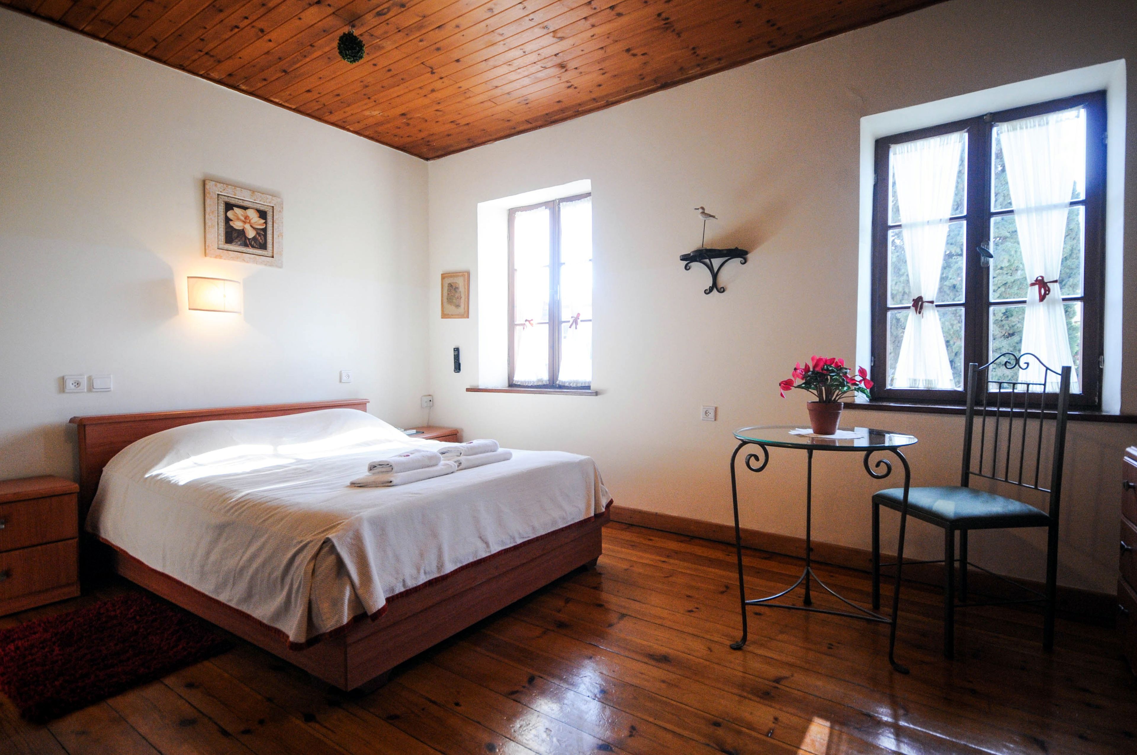 apartment, 2 bedrooms | minibar, desk, cots/infant beds, rollaway beds