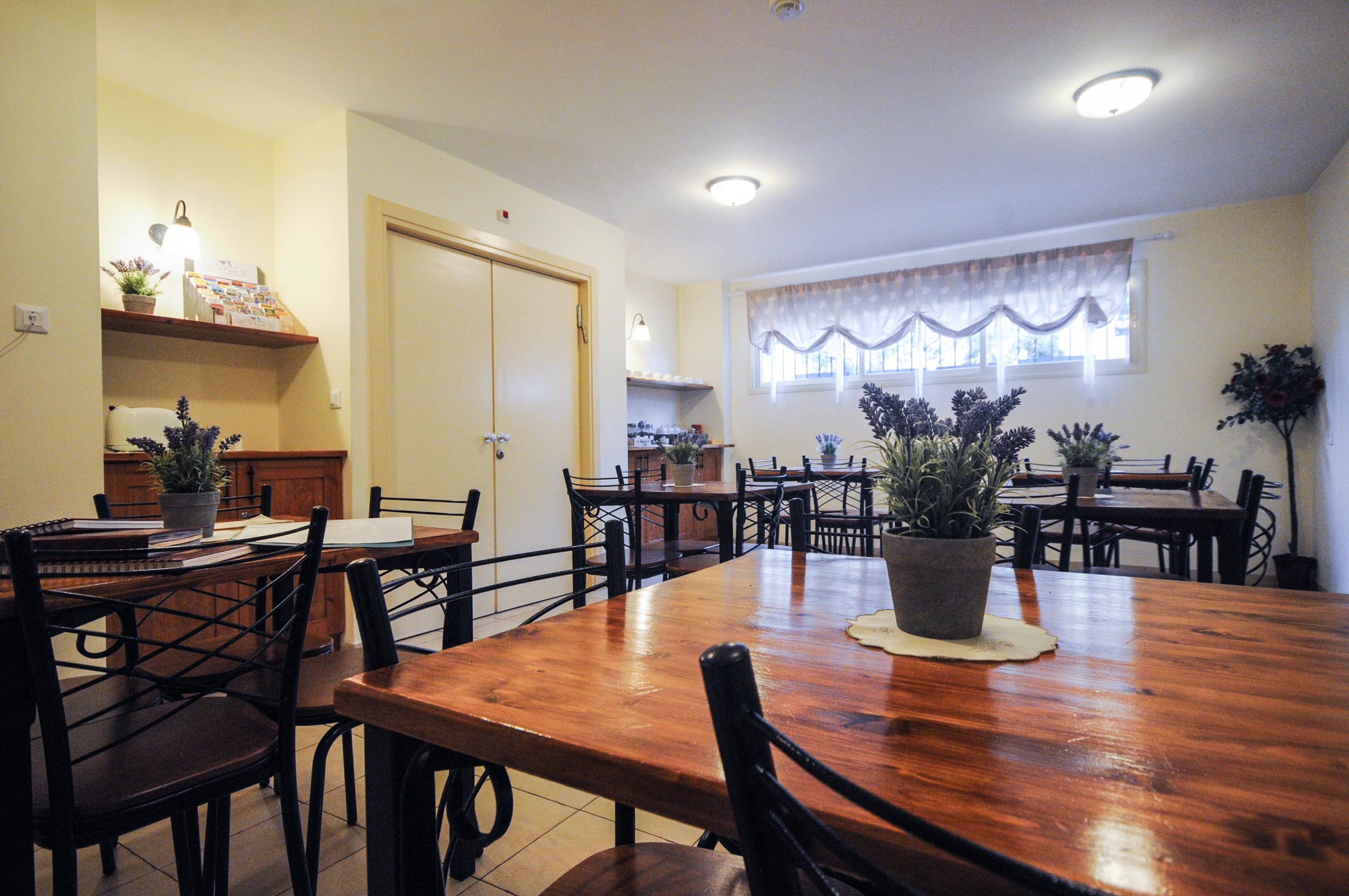 daily buffet breakfast (usd 18.00 per person)