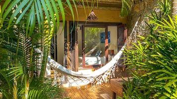 Basic Double or Twin Room, 1 Bedroom | Premium bedding, minibar, in-room safe, iron/ironing board