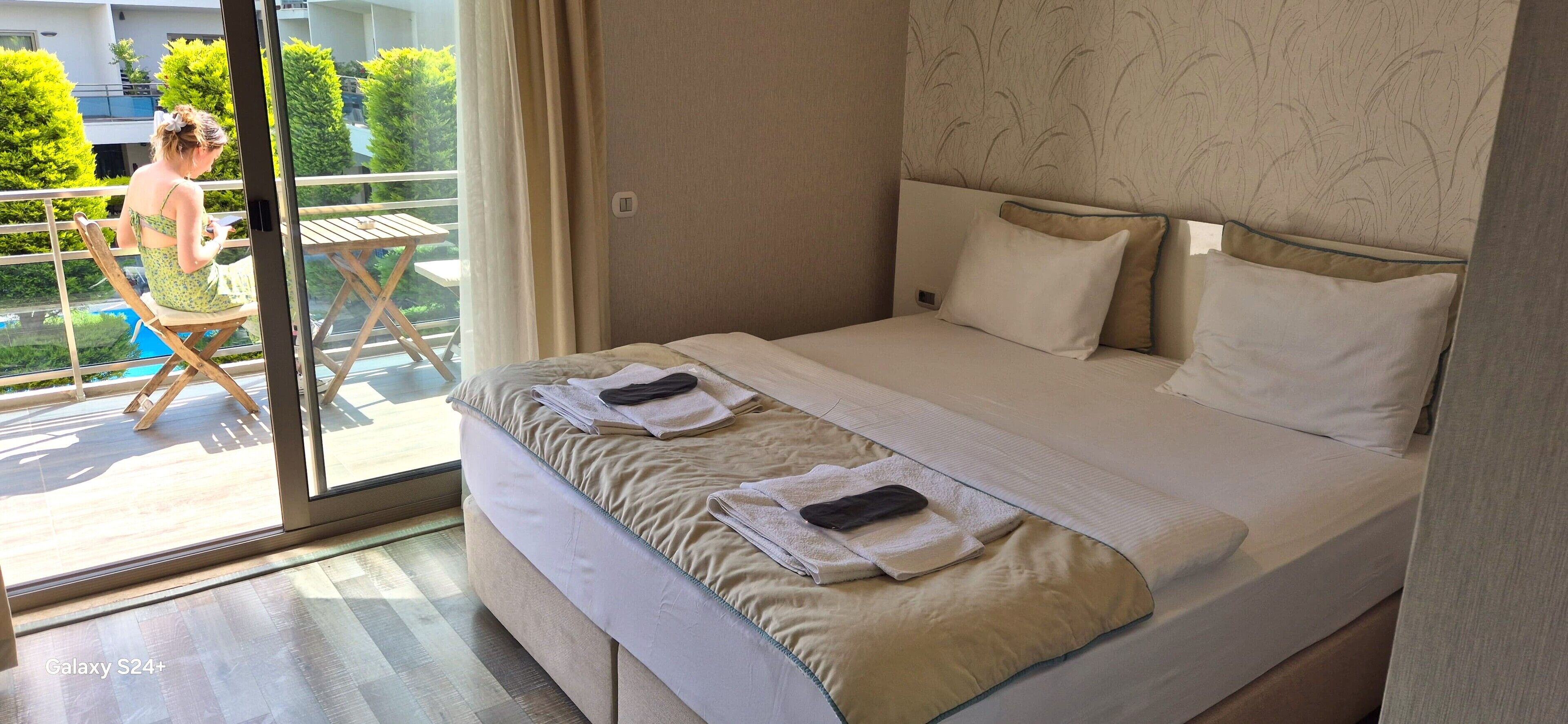 deluxe room | premium bedding, memory-foam beds, minibar, in-room safe