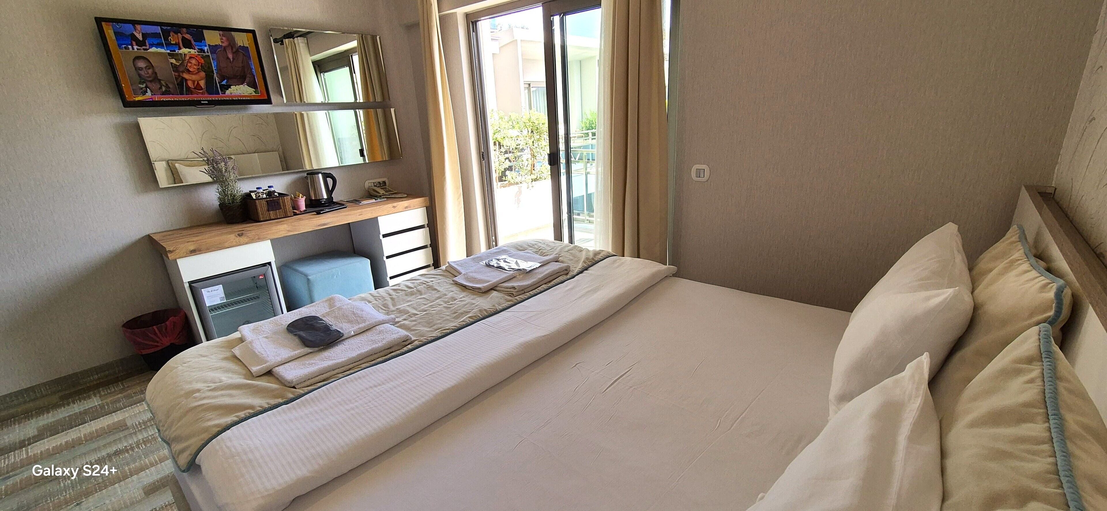 deluxe room | premium bedding, memory-foam beds, minibar, in-room safe