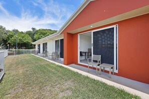Exterior - Beachside Boutique Motel Mackay (East Mackay)