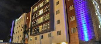 Holiday Inn Express & Suites Celaya by IHG