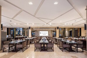 Se ofrece un desayuno bufé (60 CNY por persona)