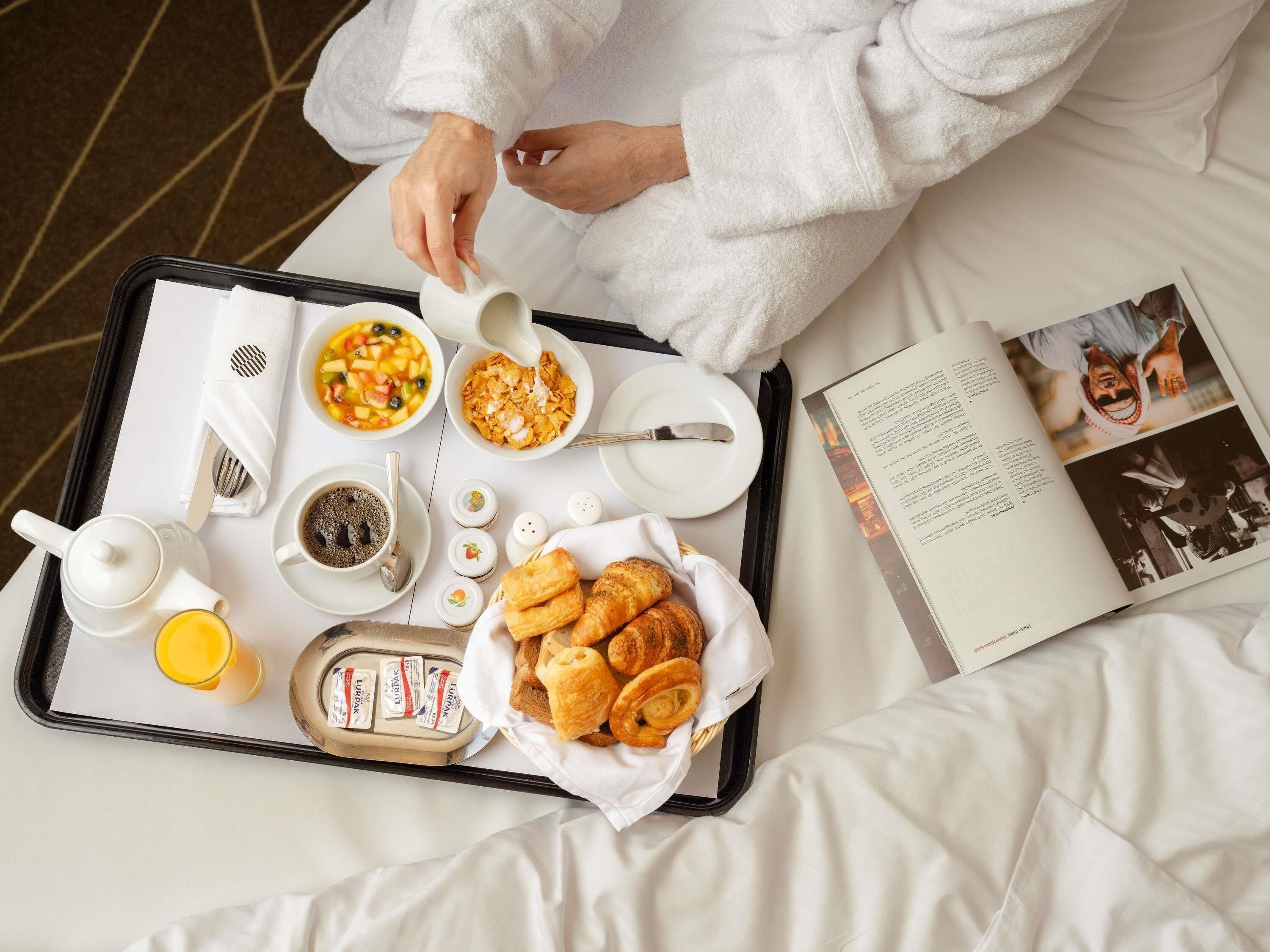 Premium bedding, in-room safe, desk, laptop workspace