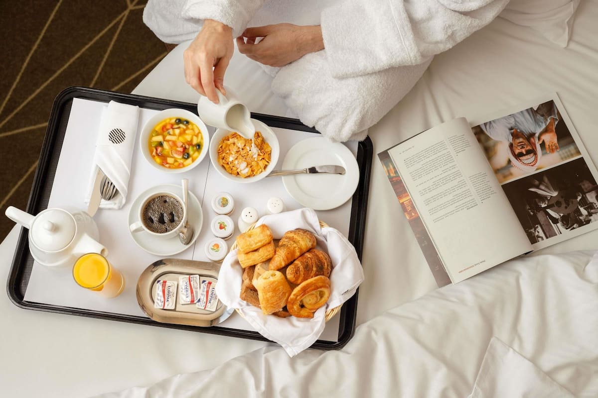 Premium bedding, in-room safe, desk, laptop workspace