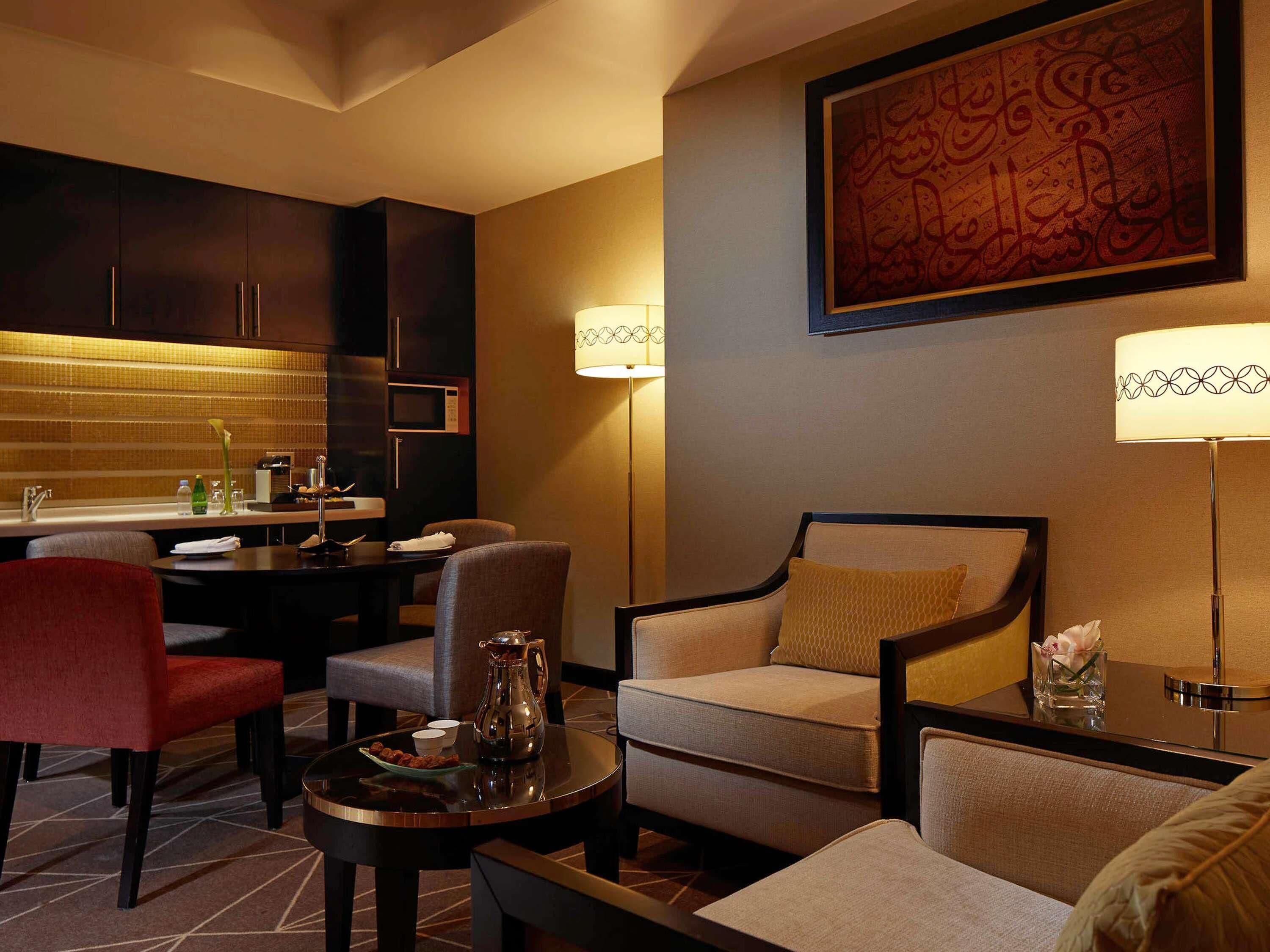 Premium bedding, in-room safe, desk, laptop workspace