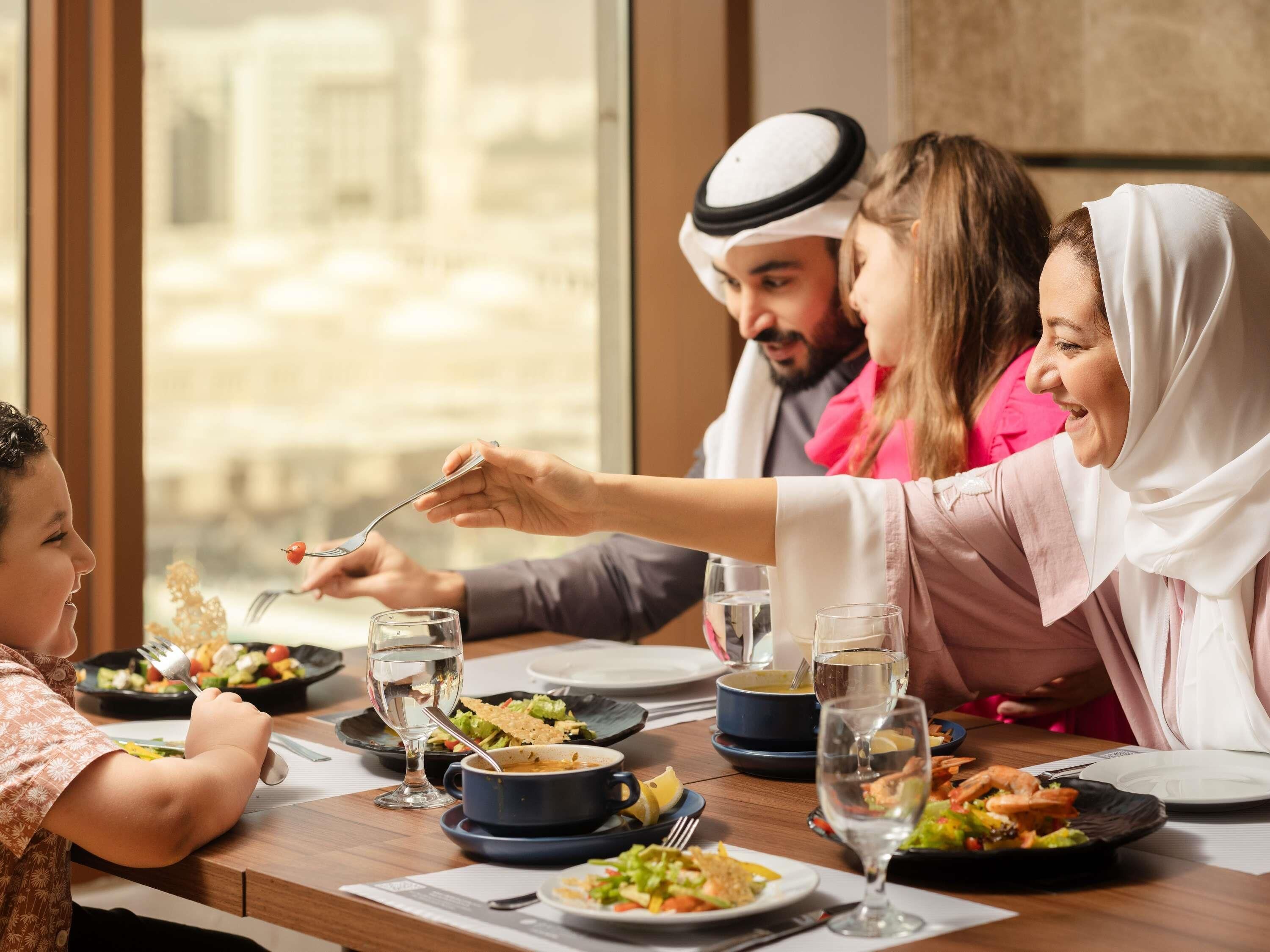 Petit déjeuner buffet (86 SAR par personne)