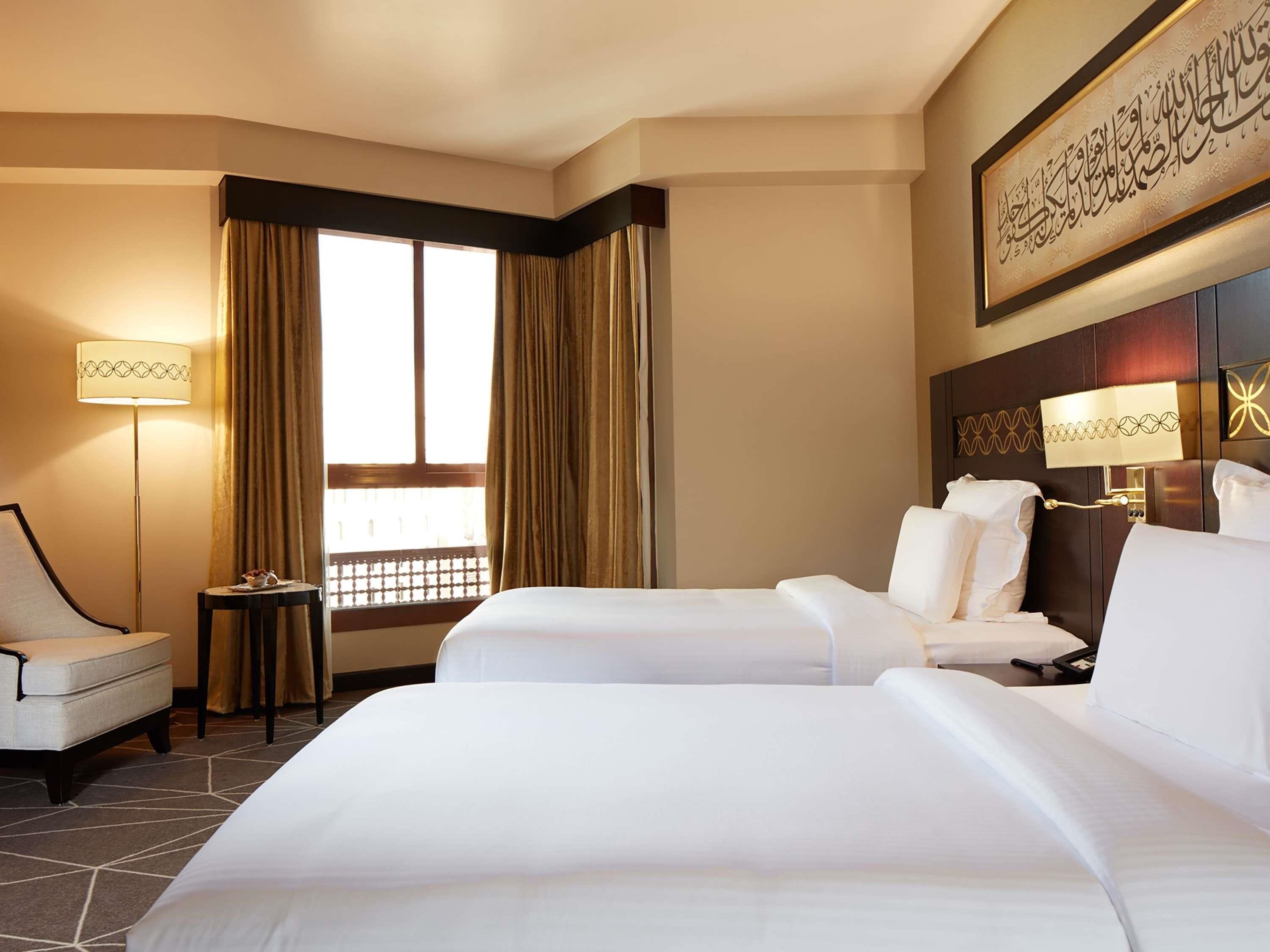 Premium bedding, in-room safe, desk, laptop workspace