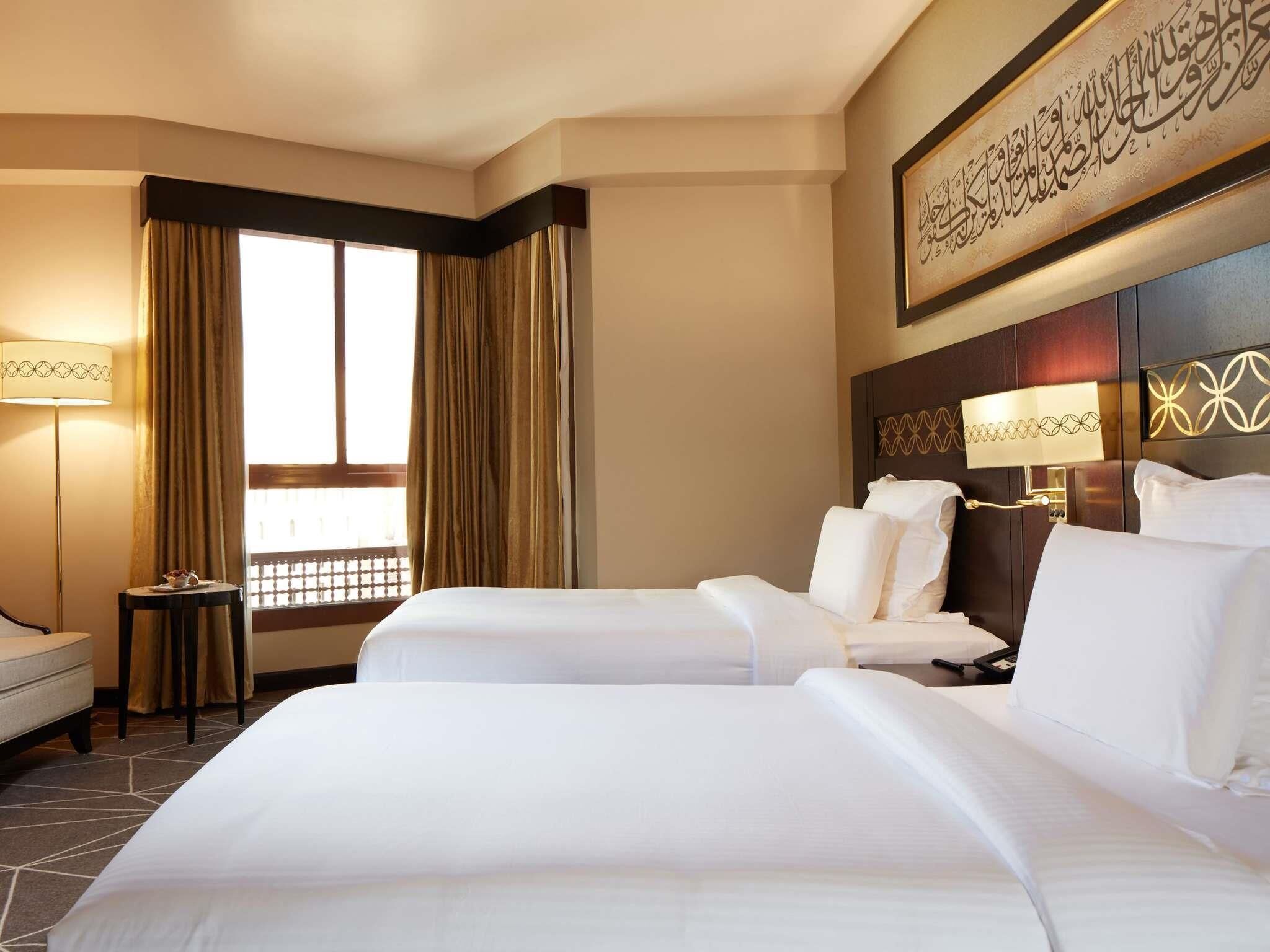 Superior Room, 2 Single Beds, Accessible, City View