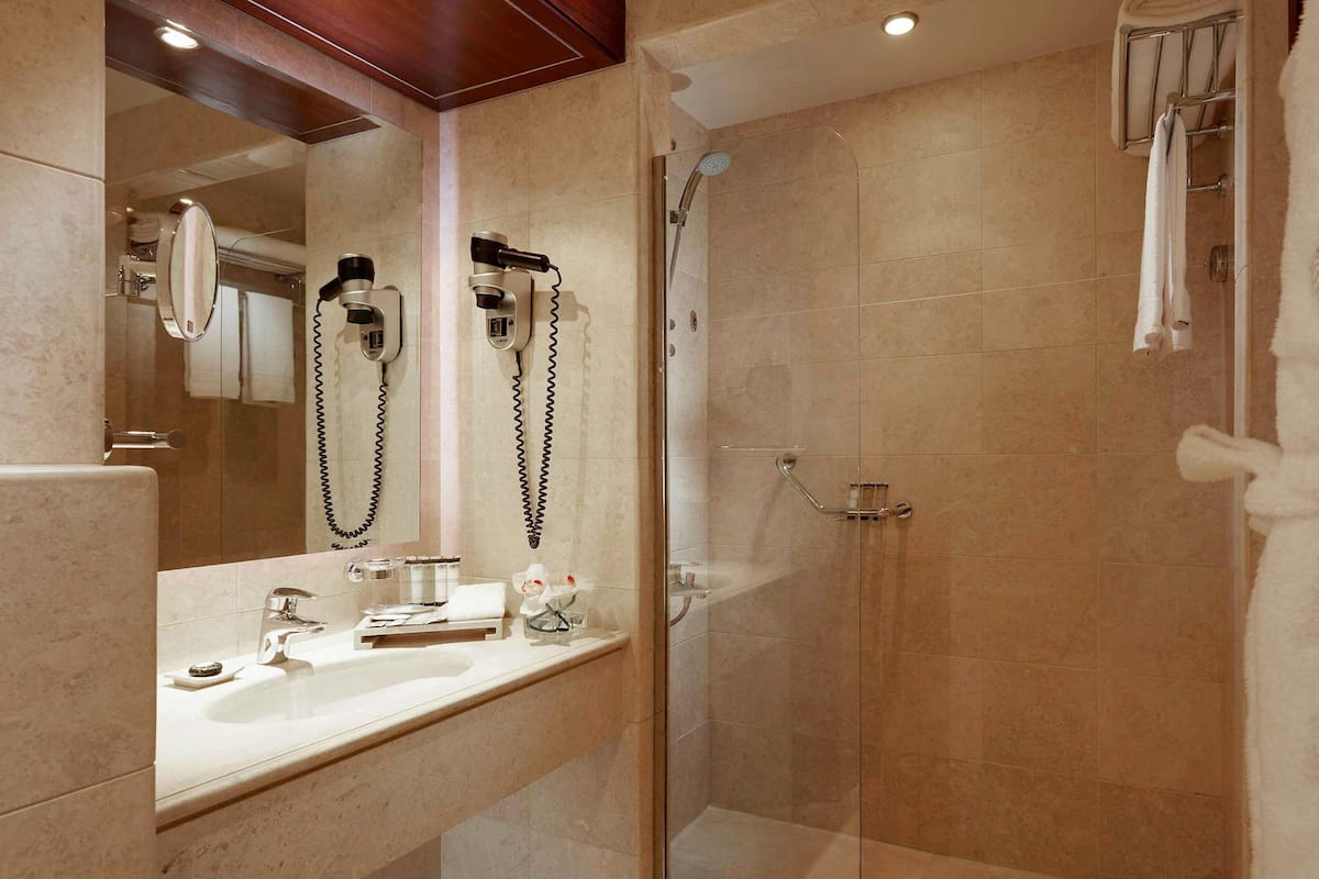 1 bedroom, premium bedding, in-room safe, desk