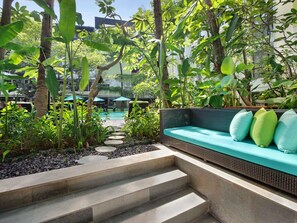 Deluxe Room, 1 King Bed, Pool Access | Premium bedding, minibar, in-room safe, desk