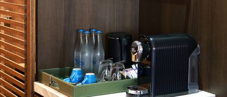 Kopi dan/atau pembancuh kopi