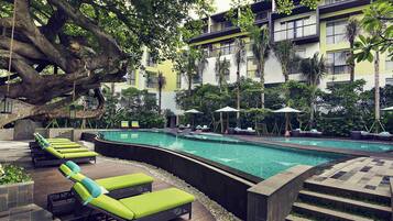 2 piscinas al aire libre