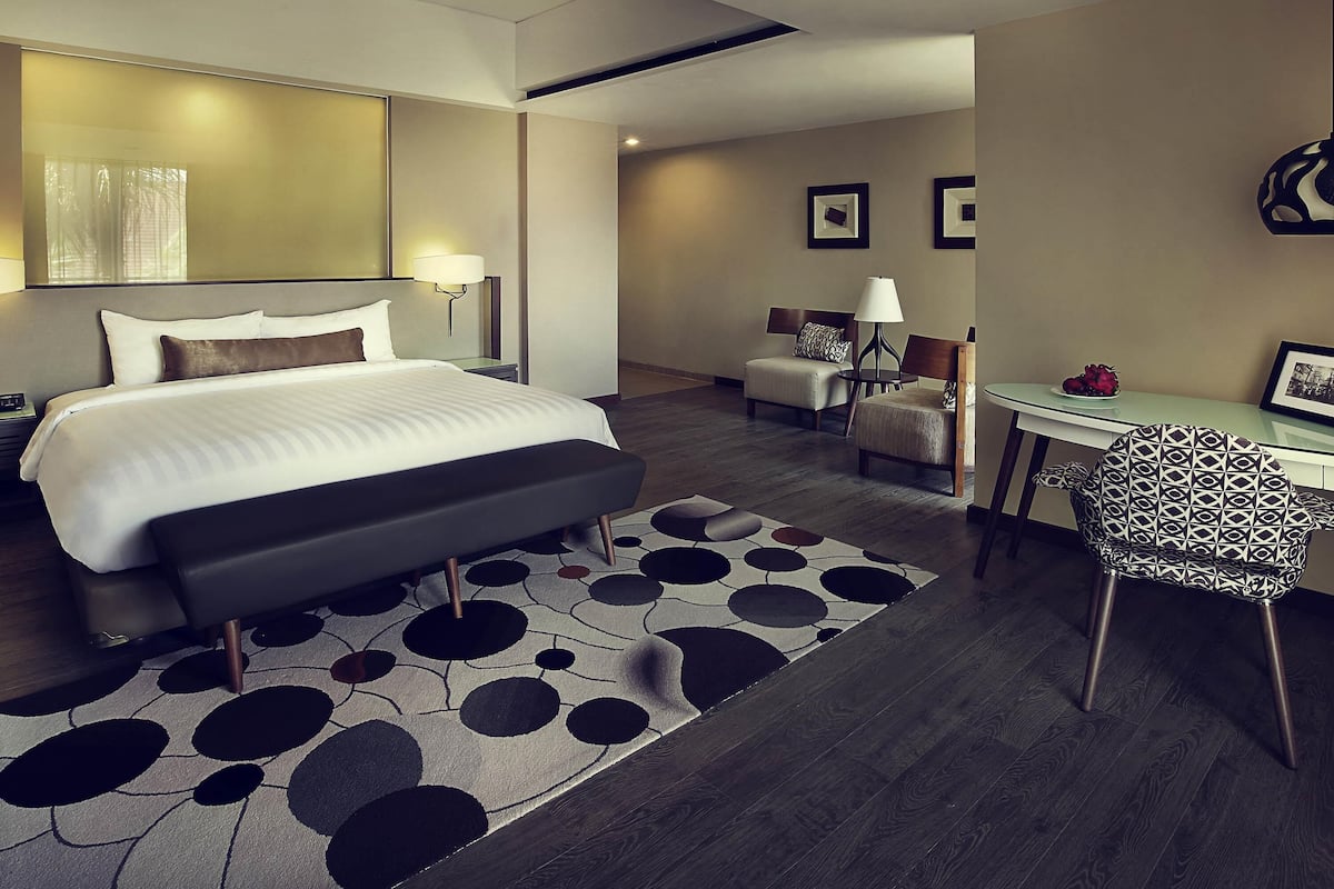 Suite, 1 trÚs grand lit, balcon | 1 chambre, literie de qualité supérieure, minibar