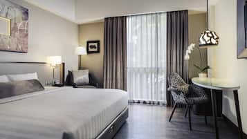 Superior Room, 1 King Bed | 1 bedroom, premium bedding, minibar, in-room safe
