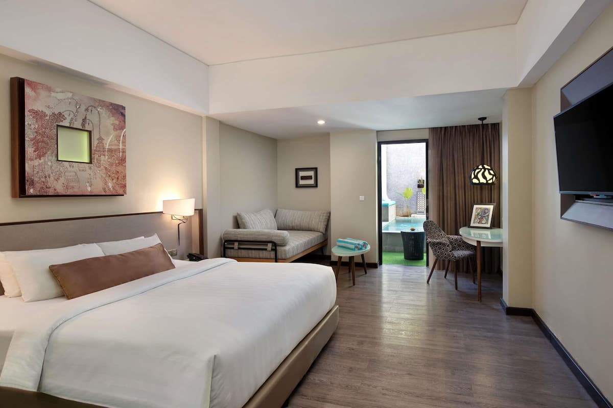 Deluxe Room, 1 Double Bed (Plunge Pool) | Premium bedding, minibar, in-room safe, desk