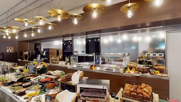 Desayuno buffet todos los días (con cargo)