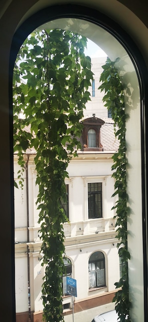 Room, 1 Queen Bed, Accessible | City view