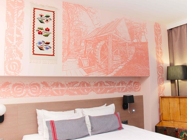 Privilege, Room, 1 Double Bed | Down comforters, minibar, in-room safe, desk - Mercure Bucharest City Center (Bucharest)