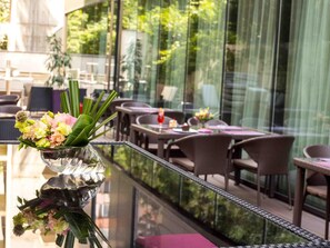 Bar (on property) - Mercure Bucharest City Center (Bucharest)