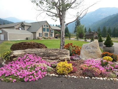 Clark Fork Lodge