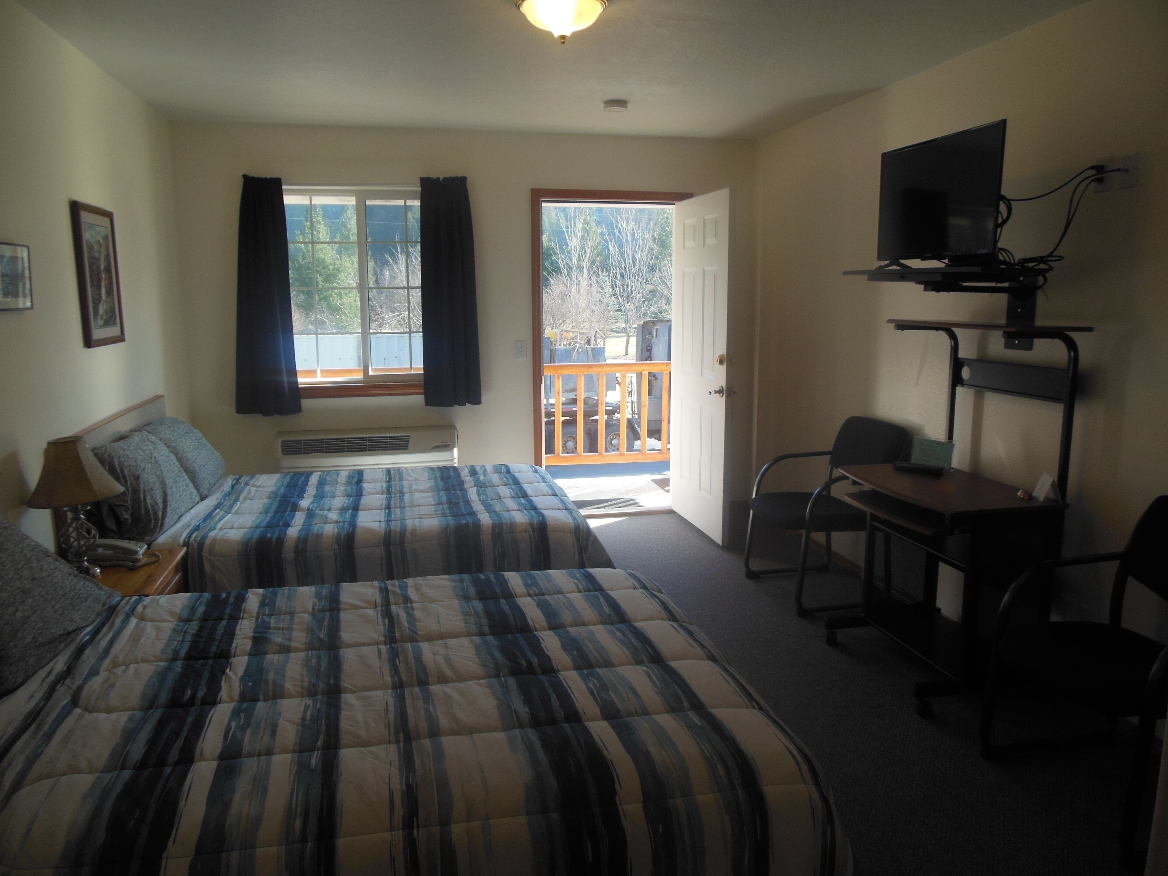 Double or Twin Room, Refrigerator & Microwave | Premium bedding, individually decorated, individually furnished